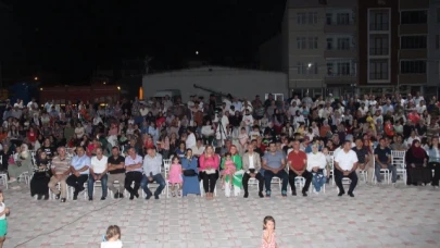 Millet Bahçesinde Konser Düzenlendi