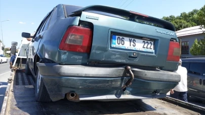 Otomobil Kazası: 2 Yaralı