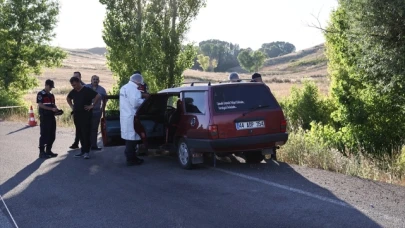 Park halindeki bir otomobilde 2 ceset bulundu!