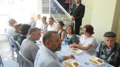 Piribaba Cemevi'nde Aşure ve lokma etkinliği düzenlendi