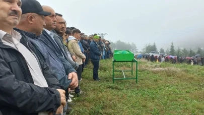 Samsun'da trafik kazasında hayatını kaybeden kadının cenazesi Ordu'da defnedildi