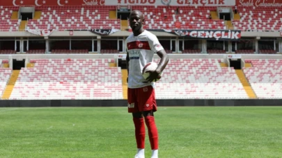 Sivasspor, Gambiyalı sol kanat oyuncusu Modou Barrow'u transfer etti