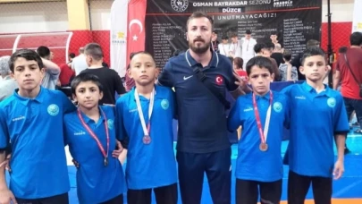 Taşova Belediye Spor Kulübü Derece İle Döndü