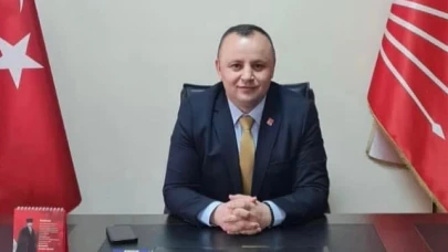 Adaylığını Açıkladı!