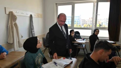 Başkan Pekyatırmacı: "Lise öğrencilerimize bin 500 TL eğitim desteğinde bulunacağız"