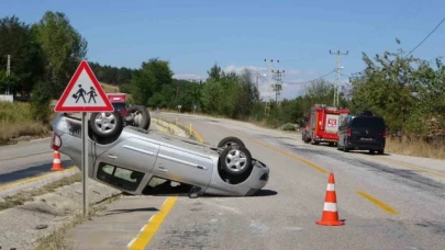 Belediye başkanının bulunduğu makam aracı otomobil ile çarpıştı: 2 yaralı