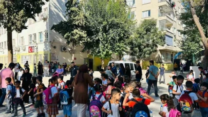 Birecik'te polis ekipleri öğrencileri bilgilendirdi