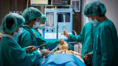 Çocuklar, ebeveynlerini KidZania'ya götürüyor