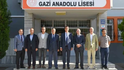 Dündar'dan gençlere teknoloji vurgusu
