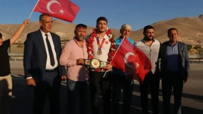 Dünya şampiyonuna Niğde'de coşkulu karşılama