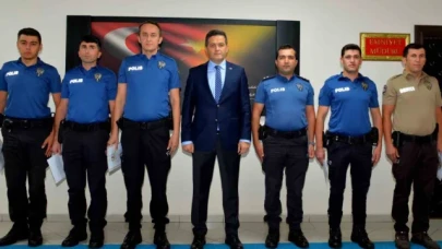 Eşini yaralayan zanlıyı yakalayan polis memurları ödüllendirildi
