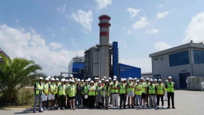 Genç mühendis adayları, elektrik üretimini yerinde inceledi