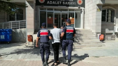 Hırsızlık Suçundan Aranan Kişi Yakalandı