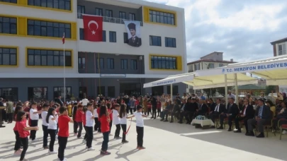 İlk ders zili törenle çaldı!