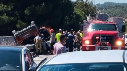 İzmir'de otoyoldaki kazada 1 kişi öldü, 2 kişi yaralandı