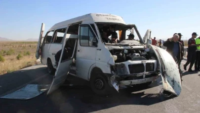 Karaman'daki minibüs kazasında ölü sayısı 2'ye yükseldi