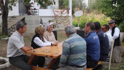Kaymakam Şendur Damladere Köyü Sakinleri İle Biraya Geldi