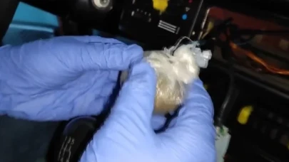 Kütahya Tavşanlı'da uyuşturucu ticareti yaptığı iddia edilen 2 kardeş tutuklandı