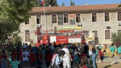 Mersin'de okulda çıkan yangın korkuttu