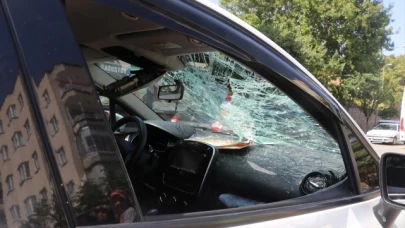 Otomobilin Çarpması Sonucu Ağır Yaralanan Kişi Hastaneye Kaldırıldı