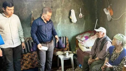 Simav Kaymakamı Karaloğlu, köy gezilerinde sorunları yerinde dinliyor