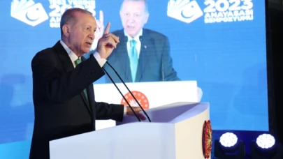 "TÜRKİYE, ÇOK DAHA İYİ BİR ANAYASAYI ZİYADESİYLE HAK EDİYOR"