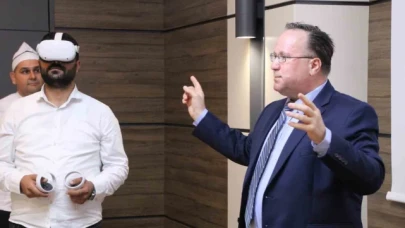 Türkiye'de bir ilk: Batman Üniversitesi Amerika'daki bir üniversite ile sanal gözlük üzerinden eğitim verecek
