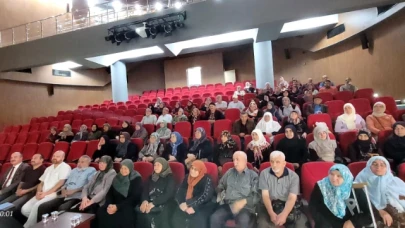 Umreye gidecek vatandaşlara seminer düzenlendi