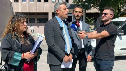 Yenilik Partisi Başkanı Yılmaz'ı bıçaklayarak yaralayan sanık hakim karşısında
