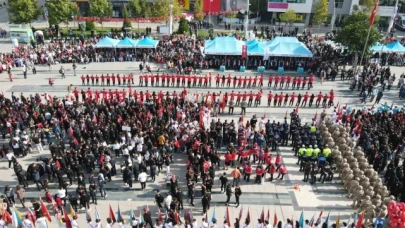 100. yıla özel 100 kişi ile Çorum halayı