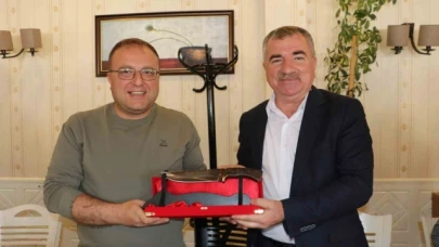 Belediye, Kaymakam'a veda yemeği düzenledi