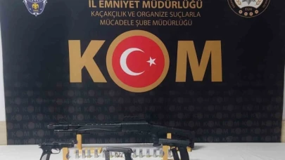 Bir ev ve iki iş yerinde çok sayıda silah ve fişek ele geçirildi