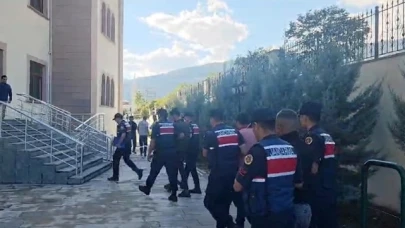 Çalıştıkları iş yerini soyan 5 kişi tutuklandı