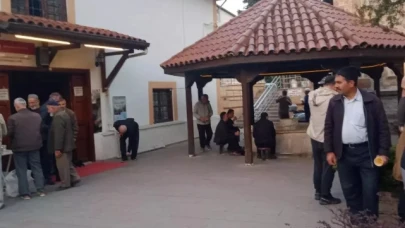 Cuma sabahında ailecek camide buluşuldu!