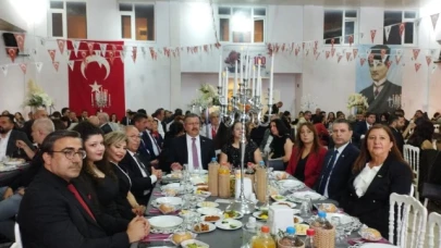 ‘Cumhuriyet Balosu’na yoğun katılım