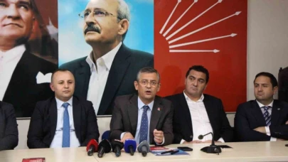 Dili sürçen Özgür Özel Üsküdar'ı il yaptı