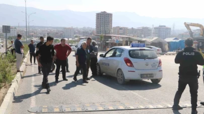 Ehliyet sınavında ilginç kaza: Sürücü adayı yaralandı