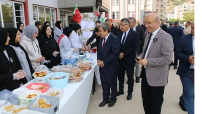 Geliri Filistin'e bağışlanacak kermes düzenlendi