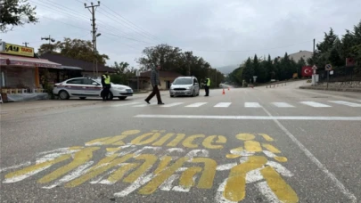 Jandarma’dan ‘Yaya Önceliği’ bilgilendirmesi