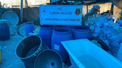 Kaçak içki imalathanesine Jandarma'dan baskın