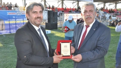 Karakucak Güreşlerinin Ağası Caner Kaya Oldu