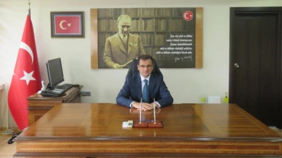 Kaymakam Güldoğan depremzede aile ile bir araya geldi.