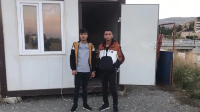 Konteynerde kalan iki üniversiteli Vali Doruk'un sayesinde pansiyona kavuştu