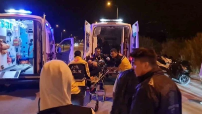 Motosiklet ile otomobil çarpıştı: 2 ölü