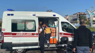 Otomobille ticari taksi çarpıştı: 2'si çocuk 4 yaralı