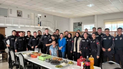 Şehit polisin oğluna sürpriz doğum günü