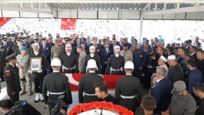 Şehit Uzman Çavuş memleketi Adıyaman'da gözyaşlarıyla toprağa verildi