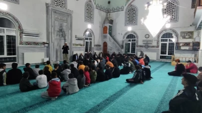 Suluova'da Mevlid-i Nebi coşkusu gençlerle zirveye taşındı