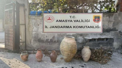 Suluova'da bir evde Roma dönemine ait 5 küp ele geçirildi