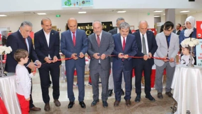 Türk Bayraklı Sergi Açılışı Gerçekleştirildi